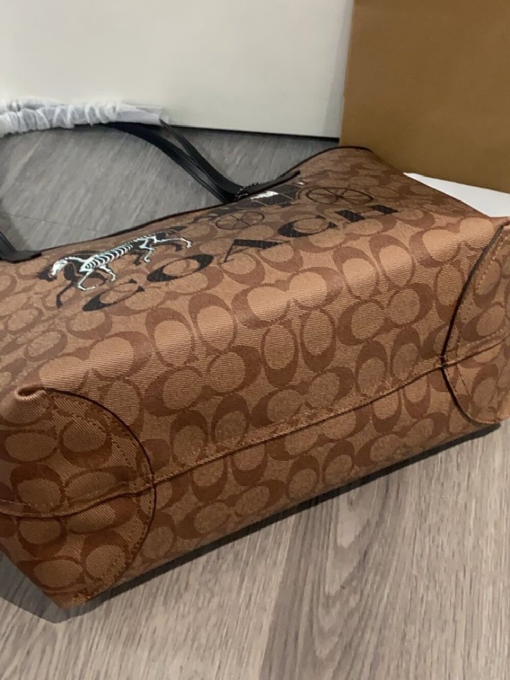 Coach City Tote In Signature Canvas With Halloween - Picture 6 of 6